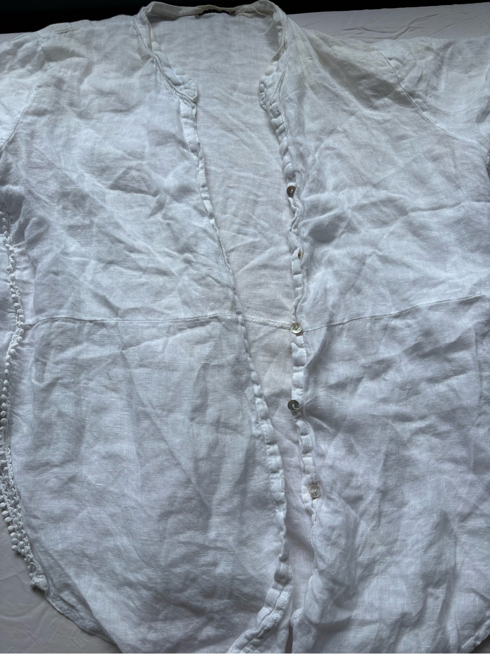 White Linen Button-Front blouse 👚